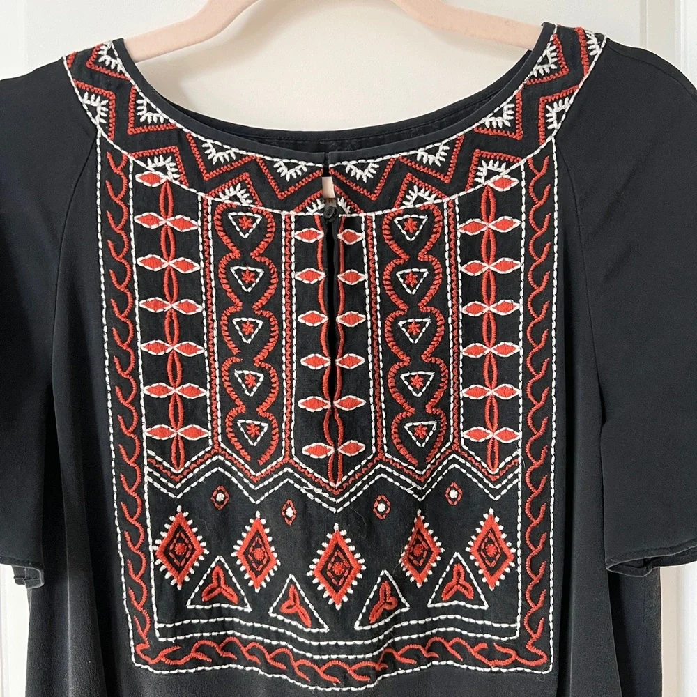 Tory Burch Black Bristol 100% Silk Short‎ Sleeves Embroidered Mini Dress size 4